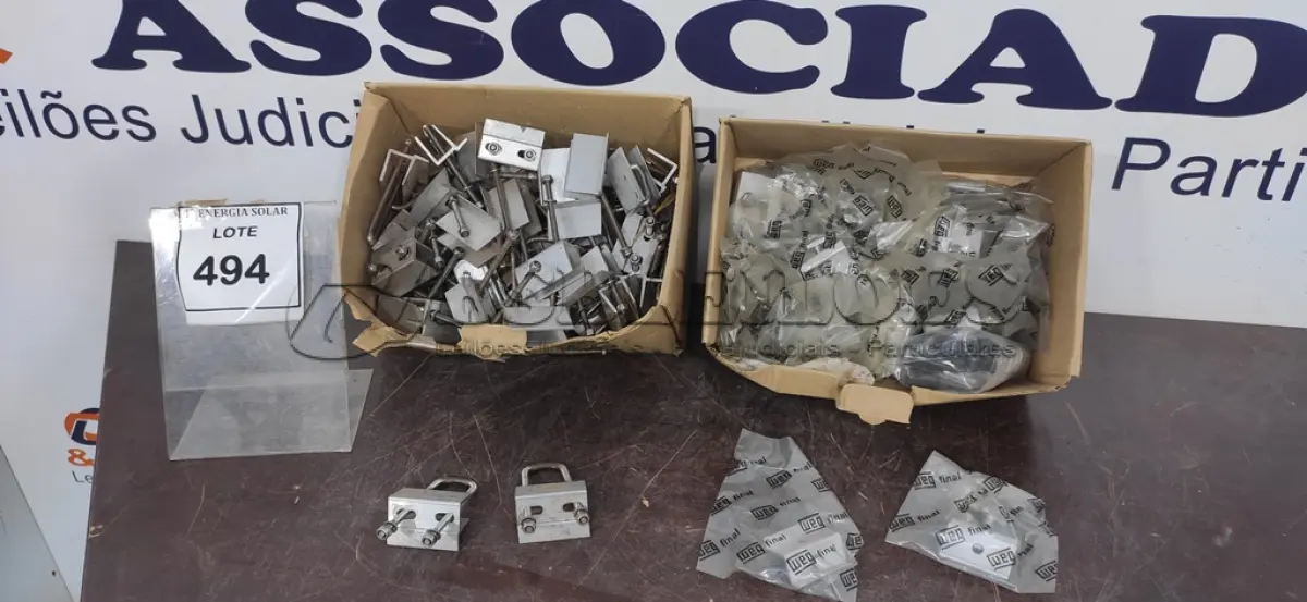 LOTE 494 - 01 LOTE COM KIT DE GRAMPO TERMINAL UNIVERSAL 30/35MM E GRAMPO TERMINAIS FINAIS. (NO ESTADO) ATENÇÃO! FAZER A VISITAÇÃO ANTES DE ARREMATAR, NÃO SABEMOS SE FUNCIONA, LEILÃO NÃO TEM GARANTIA E NEM DEVOLUÇÃO, SUJEITO A POSSÍVEIS AVARIAS VISÍVEIS/OCULTAS