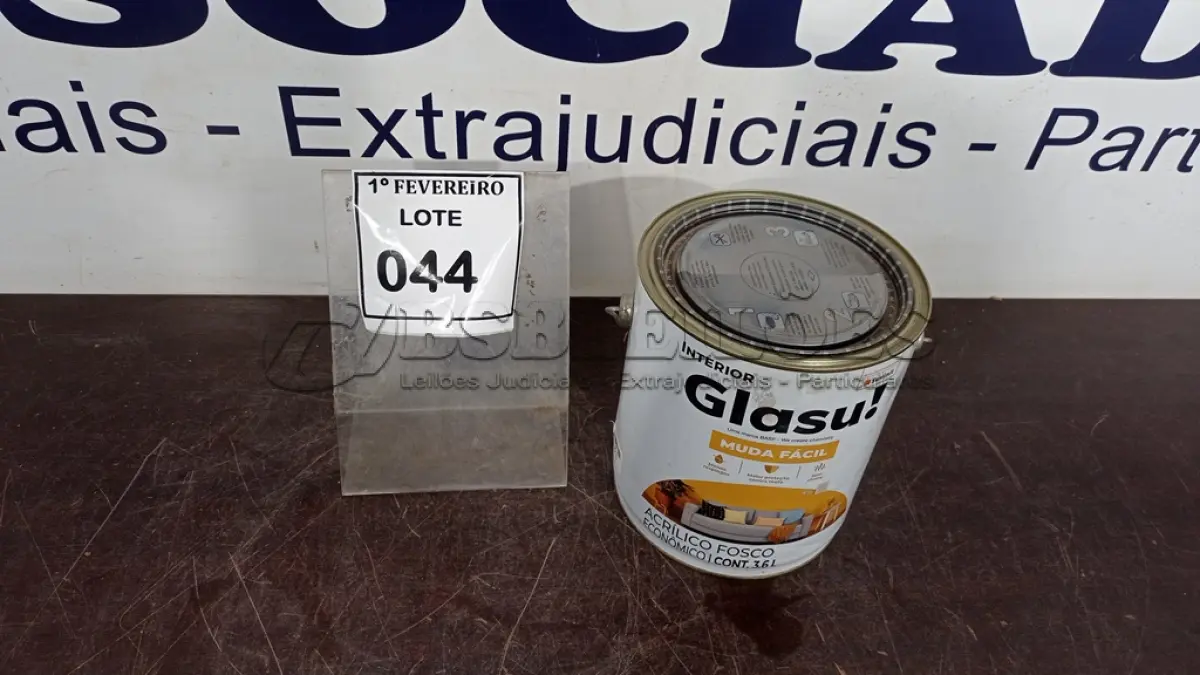 LOTE 044 - 01 LATA DE TINTA ACRÍLICA FOSCO CAMURÇA 3,6L INTERIOR/EXTERIOR MARCA GLASURIT. (NO ESTADO) ATENÇÃO! FAZER A VISITAÇÃO ANTES DE ARREMATAR, NÃO SABEMOS SE FUNCIONA, LEILÃO NÃO TEM GARANTIA E NEM DEVOLUÇÃO, SUJEITO A POSSÍVEIS AVARIAS VISÍVEIS/OCULTAS E/OU AUSÊNCIA DE COMPONENTES.