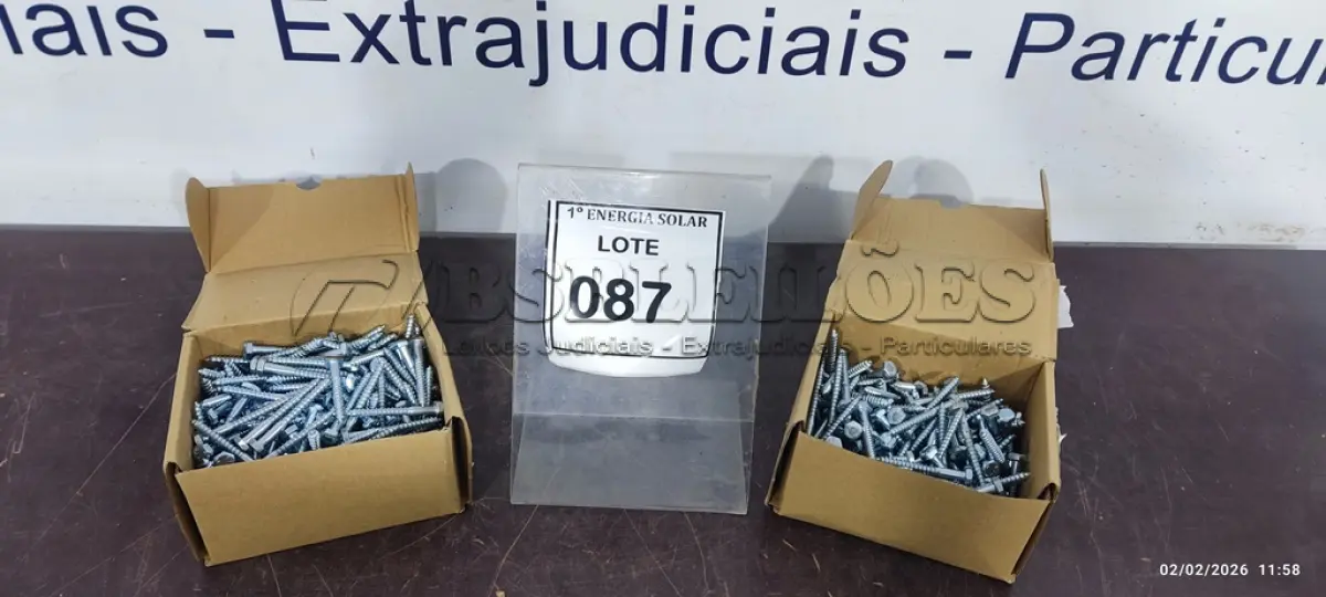 LOTE 087 - 02 CAIXAS DE PARAFUSOS SEXTAVADOS 1/4X50. (NO ESTADO) ATENÇÃO! FAZER A VISITAÇÃO ANTES DE ARREMATAR, NÃO SABEMOS SE FUNCIONA, LEILÃO NÃO TEM GARANTIA E NEM DEVOLUÇÃO, SUJEITO A POSSÍVEIS AVARIAS VISÍVEIS/OCULTAS E/OU AUSÊNCIA DE COMPONENTES.