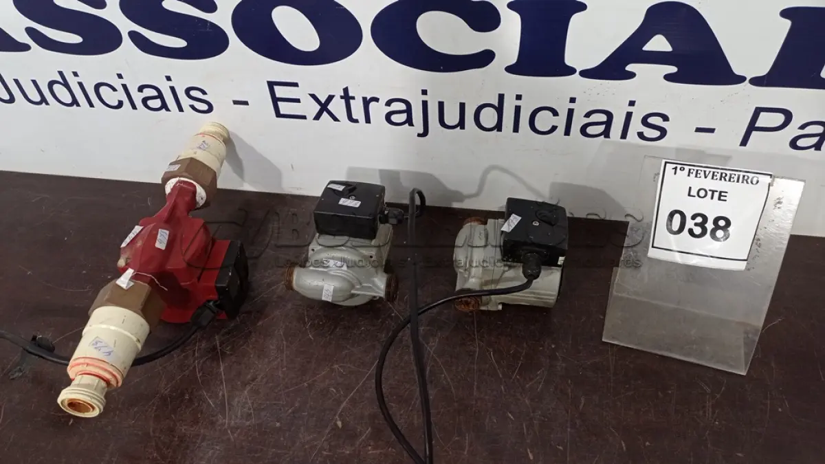LOTE 038 - 03 BOMBAS DE PRESSURIZAÇÃO MARCAS DIVERSAS. (NO ESTADO) ATENÇÃO! FAZER A VISITAÇÃO ANTES DE ARREMATAR, NÃO SABEMOS SE FUNCIONA, LEILÃO NÃO TEM GARANTIA E NEM DEVOLUÇÃO, SUJEITO A POSSÍVEIS AVARIAS VISÍVEIS/OCULTAS E/OU AUSÊNCIA DE COMPONENTES.