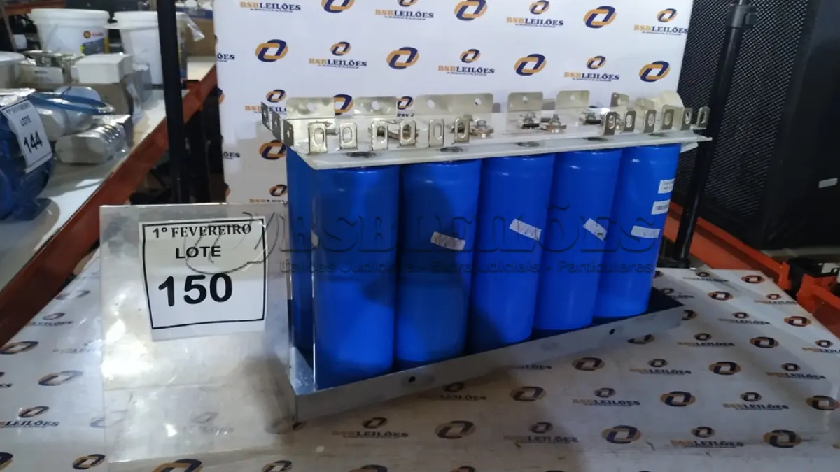 LOTE 150 - 10 CAPACITORES 6.000UF. (NO ESTADO) ATENÇÃO! FAZER A VISITAÇÃO ANTES DE ARREMATAR, NÃO SABEMOS SE FUNCIONA, LEILÃO NÃO TEM GARANTIA E NEM DEVOLUÇÃO, SUJEITO A POSSÍVEIS AVARIAS VISÍVEIS/OCULTAS E/OU AUSÊNCIA DE COMPONENTES.