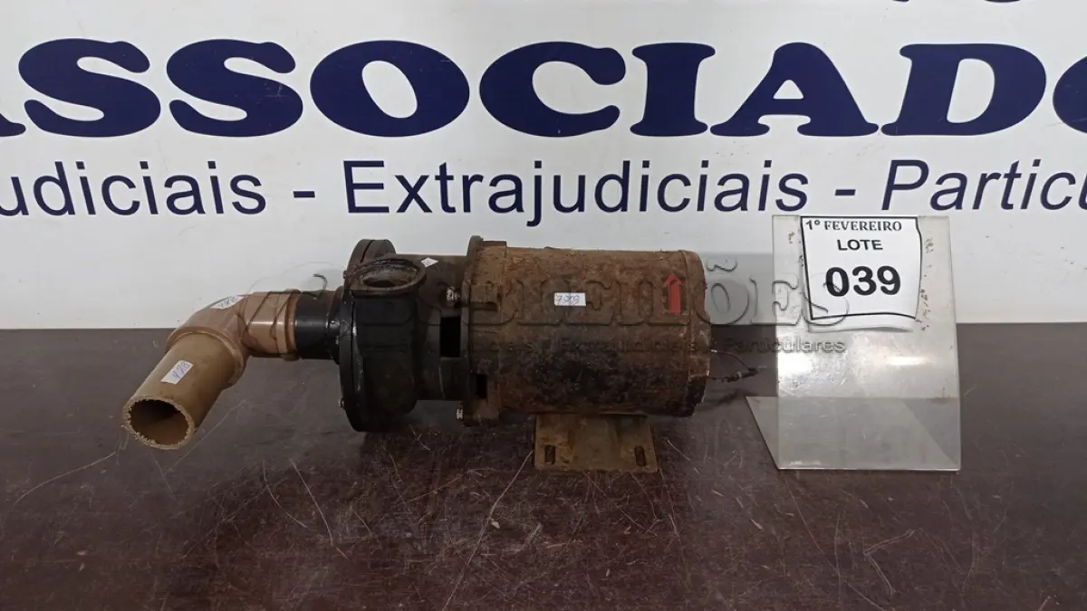 LOTE 039 - 01 BOMBA PARA HIDROMASSAGEM. (NO ESTADO) ATENÇÃO! FAZER A VISITAÇÃO ANTES DE ARREMATAR, NÃO SABEMOS SE FUNCIONA, LEILÃO NÃO TEM GARANTIA E NEM DEVOLUÇÃO, SUJEITO A POSSÍVEIS AVARIAS VISÍVEIS/OCULTAS E/OU AUSÊNCIA DE COMPONENTES.