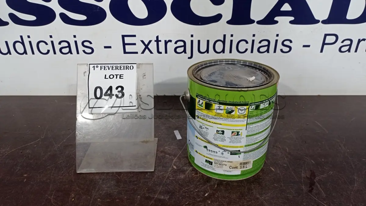 LOTE 043 - 01 LATA DE TINTA ACRÍLICA STANDARD FOSCO 3,6L INTERIOR/EXTERIOR MARCA GLASURIT. (NO ESTADO) ATENÇÃO! FAZER A VISITAÇÃO ANTES DE ARREMATAR, NÃO SABEMOS SE FUNCIONA, LEILÃO NÃO TEM GARANTIA E NEM DEVOLUÇÃO, SUJEITO A POSSÍVEIS AVARIAS VISÍVEIS/OCULTAS E/OU AUSÊNCIA DE COMPONENTES.