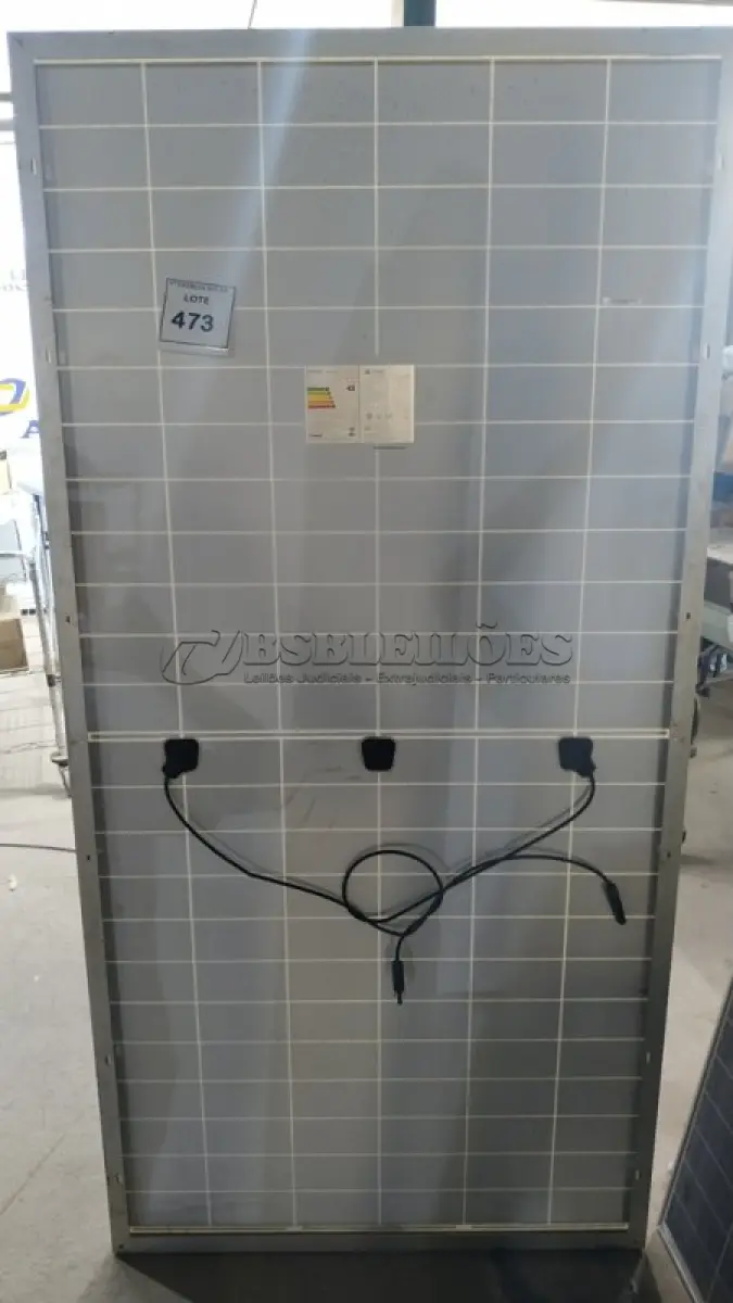 LOTE 473 - 01 MÓDULO SOLAR 355 WATTS. (NO ESTADO) ATENÇÃO! FAZER A VISITAÇÃO ANTES DE ARREMATAR, NÃO SABEMOS SE FUNCIONA, LEILÃO NÃO TEM GARANTIA E NEM DEVOLUÇÃO, SUJEITO A POSSÍVEIS AVARIAS VISÍVEIS/OCULTAS