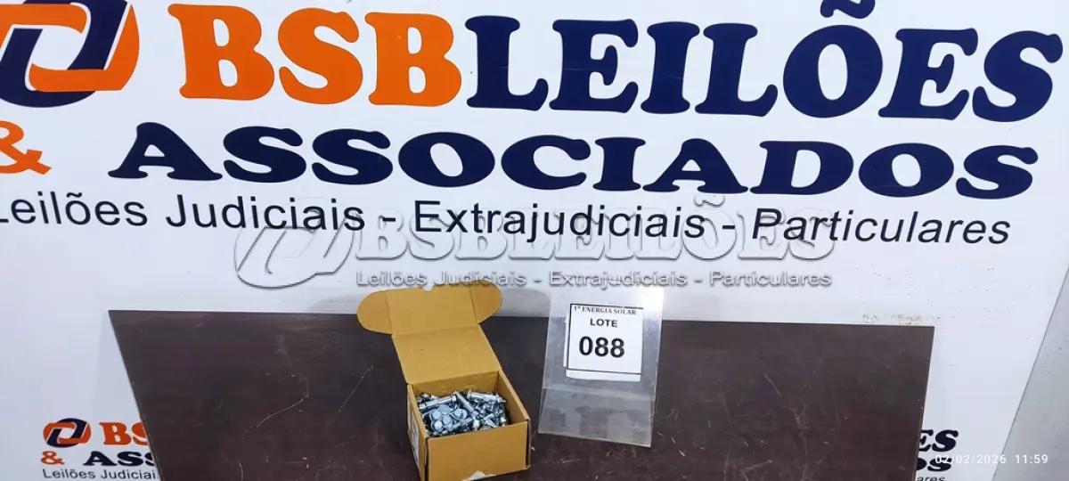 LOTE 088 - 01 CAIXA COM CHUMBADORES DE AÇO ZINCADOS COM PARAFUSO. (PARA BOLTS) (NO ESTADO) ATENÇÃO! FAZER A VISITAÇÃO ANTES DE ARREMATAR, NÃO SABEMOS SE FUNCIONA, LEILÃO NÃO TEM GARANTIA E NEM DEVOLUÇÃO, SUJEITO A POSSÍVEIS AVARIAS VISÍVEIS/OCULTAS E/OU AUSÊNCIA DE COMPONENTES.