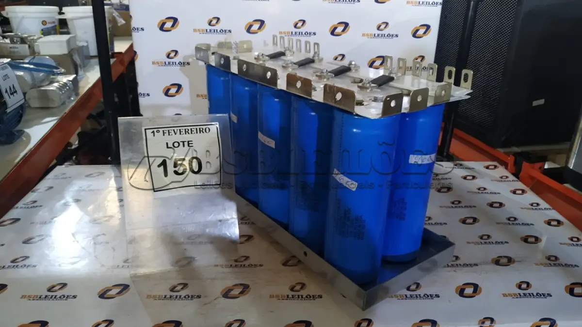 LOTE 150 - 10 CAPACITORES 6.000UF. (NO ESTADO) ATENÇÃO! FAZER A VISITAÇÃO ANTES DE ARREMATAR, NÃO SABEMOS SE FUNCIONA, LEILÃO NÃO TEM GARANTIA E NEM DEVOLUÇÃO, SUJEITO A POSSÍVEIS AVARIAS VISÍVEIS/OCULTAS E/OU AUSÊNCIA DE COMPONENTES.