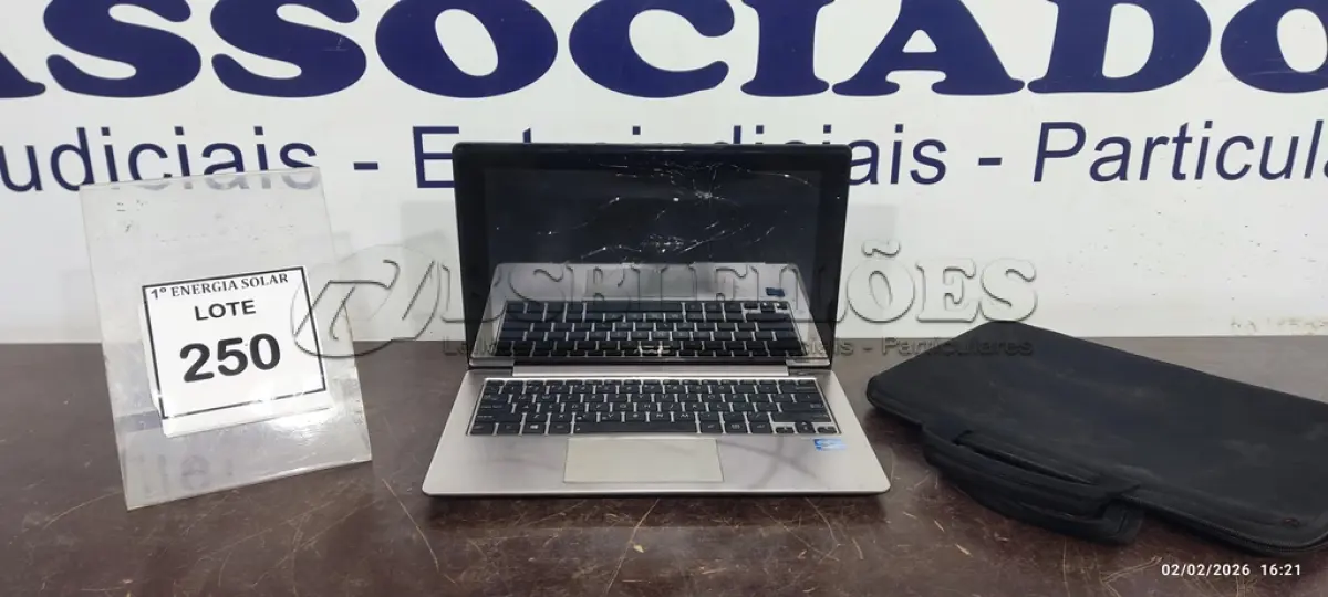 LOTE 250 - 01 NOTEBOOK ASUS COREI3 MODELO Q200E SEM FONTE.  (NO ESTADO) ATENÇÃO! FAZER A VISITAÇÃO ANTES DE ARREMATAR, NÃO SABEMOS SE FUNCIONA, LEILÃO NÃO TEM GARANTIA E NEM DEVOLUÇÃO, SUJEITO A POSSÍVEIS AVARIAS VISÍVEIS/OCULTAS E/OU AUSÊNCIA DE COMPONENTES.