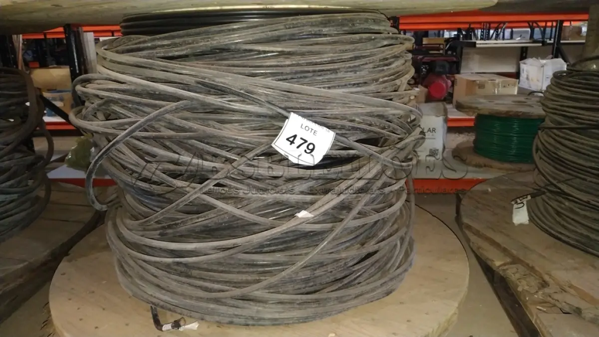 LOTE 479 - 325M DE FIO DE COBRE ISOLADO PRETO 0,50MM. (NO ESTADO) ATENÇÃO! FAZER A VISITAÇÃO ANTES DE ARREMATAR, NÃO SABEMOS SE FUNCIONA, LEILÃO NÃO TEM GARANTIA E NEM DEVOLUÇÃO, SUJEITO A POSSÍVEIS AVARIAS VISÍVEIS/OCULTAS