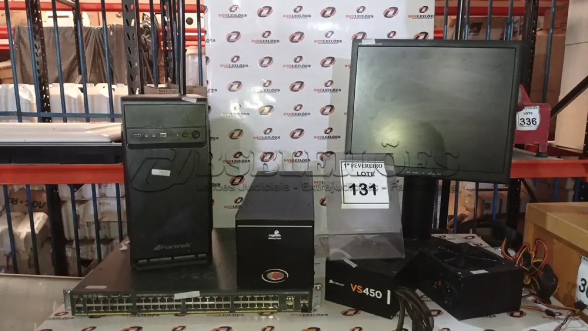 LOTE 131 - 01 MONITOR MARCA LG, 01 SWITCH MARCA CSICO, 01 GABINETE E 02 FONTES DE PC. (NO ESTADO) ATENÇÃO! FAZER A VISITAÇÃO ANTES DE ARREMATAR, NÃO SABEMOS SE FUNCIONA, LEILÃO NÃO TEM GARANTIA E NEM DEVOLUÇÃO, SUJEITO A POSSÍVEIS AVARIAS VISÍVEIS/OCULTAS E/OU AUSÊNCIA DE COMPONENTES.