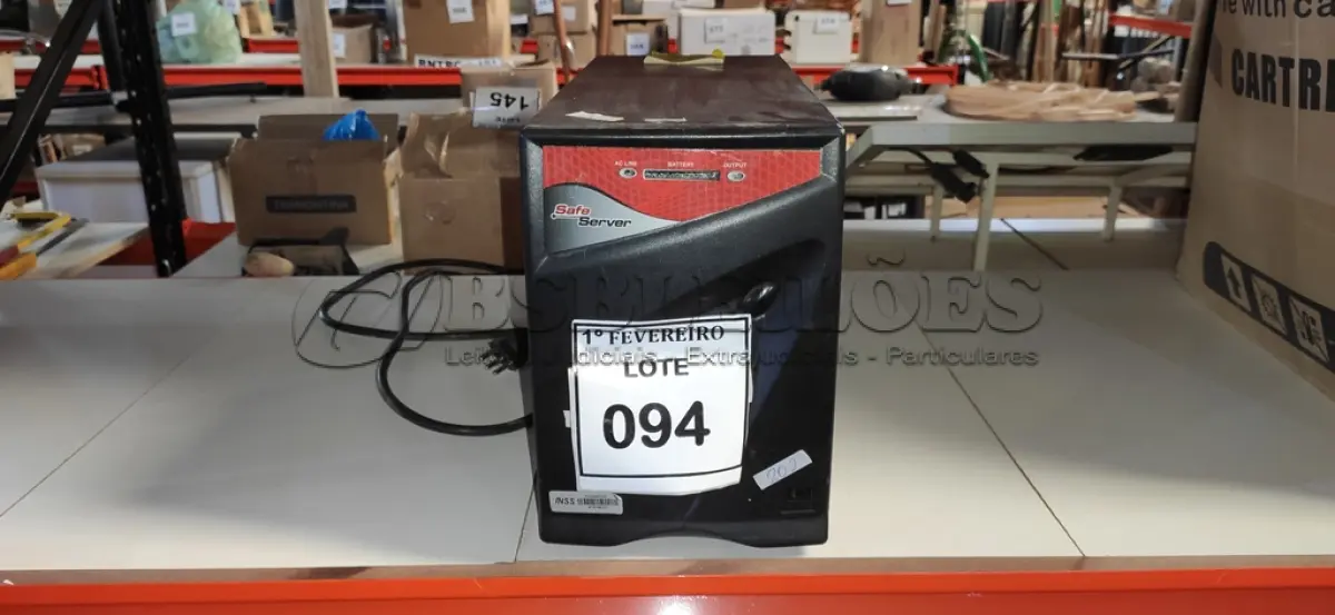 LOTE 094 - 01 NOBREAK MARCA SAFE SERVER 2KVA. (NO ESTADO) ATENÇÃO! FAZER A VISITAÇÃO ANTES DE ARREMATAR, NÃO SABEMOS SE FUNCIONA, LEILÃO NÃO TEM GARANTIA E NEM DEVOLUÇÃO, SUJEITO A POSSÍVEIS AVARIAS VISÍVEIS/OCULTAS E/OU AUSÊNCIA DE COMPONENTES.