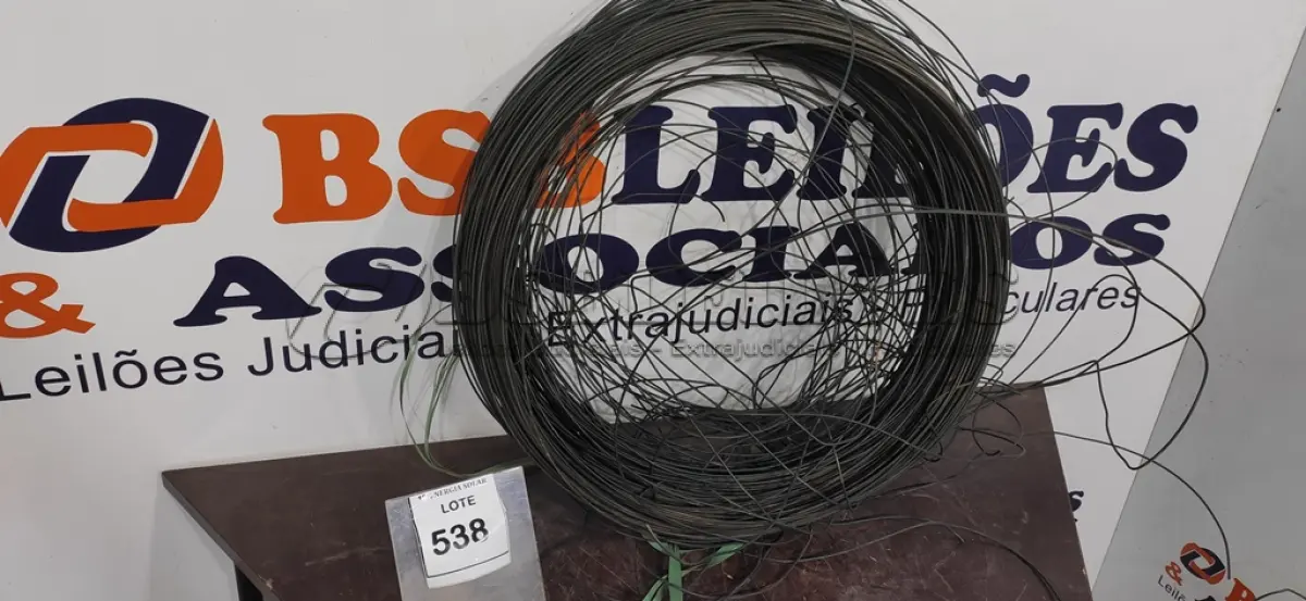 LOTE 538 - 01 ROLO DE ARAME LISO. (NO ESTADO) ATENÇÃO! FAZER A VISITAÇÃO ANTES DE ARREMATAR, NÃO SABEMOS SE FUNCIONA, LEILÃO NÃO TEM GARANTIA E NEM DEVOLUÇÃO, SUJEITO A POSSÍVEIS AVARIAS VISÍVEIS/OCULTAS