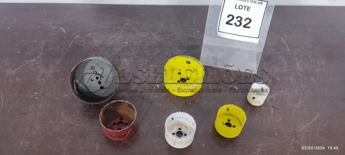 LOTE 232 - 01 LOTE COM SERRA COPO DIVERSAS. (NO ESTADO) ATENÇÃO! FAZER A VISITAÇÃO ANTES DE ARREMATAR, NÃO SABEMOS SE FUNCIONA, LEILÃO NÃO TEM GARANTIA E NEM DEVOLUÇÃO, SUJEITO A POSSÍVEIS AVARIAS VISÍVEIS/OCULTAS E/OU AUSÊNCIA DE COMPONENTES.