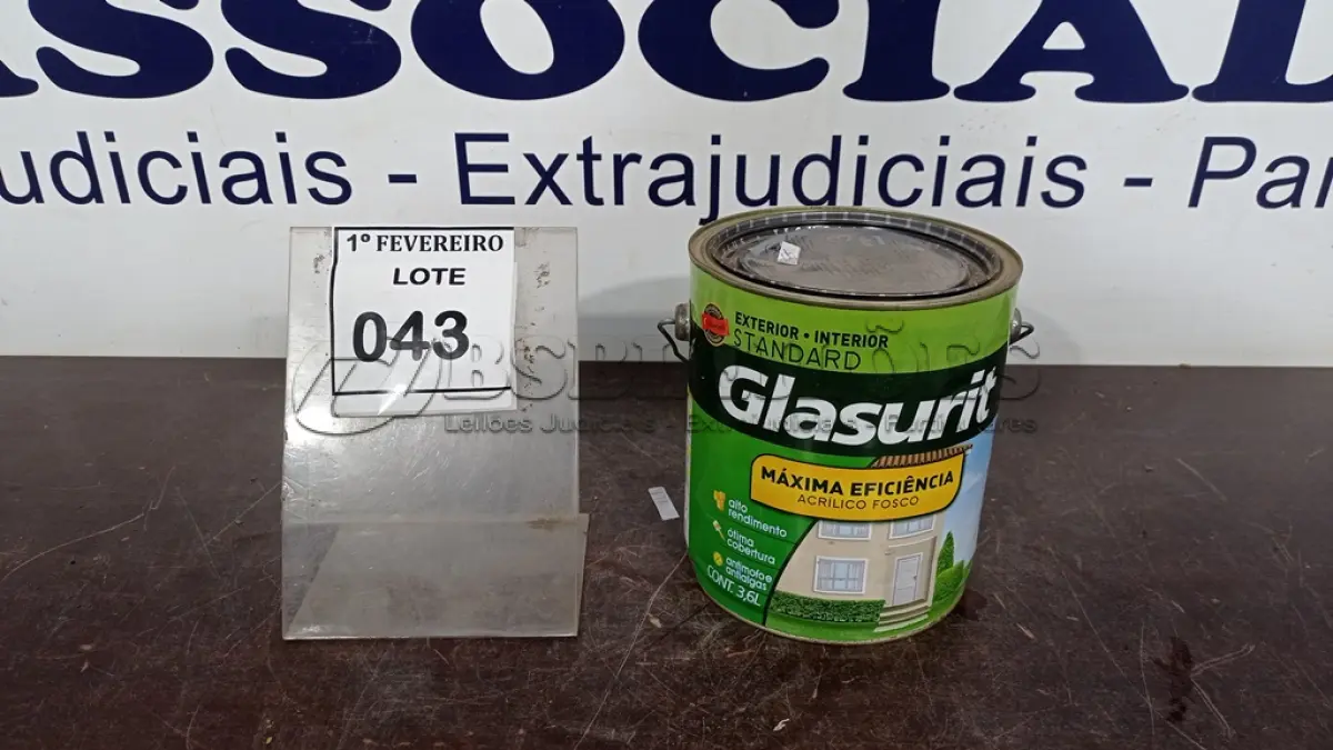 LOTE 043 - 01 LATA DE TINTA ACRÍLICA STANDARD FOSCO 3,6L INTERIOR/EXTERIOR MARCA GLASURIT. (NO ESTADO) ATENÇÃO! FAZER A VISITAÇÃO ANTES DE ARREMATAR, NÃO SABEMOS SE FUNCIONA, LEILÃO NÃO TEM GARANTIA E NEM DEVOLUÇÃO, SUJEITO A POSSÍVEIS AVARIAS VISÍVEIS/OCULTAS E/OU AUSÊNCIA DE COMPONENTES.