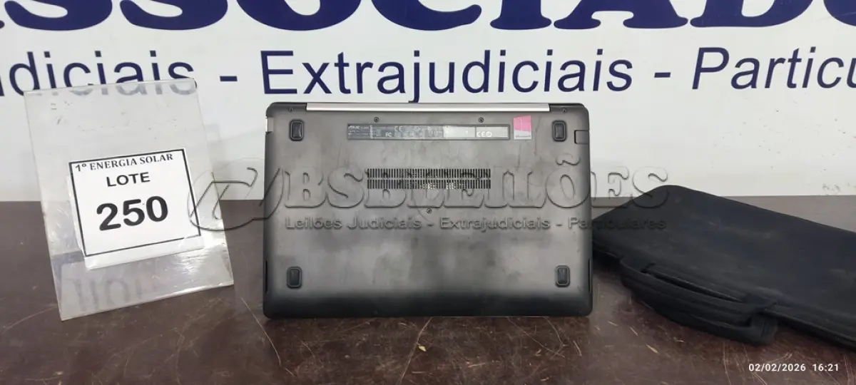 LOTE 250 - 01 NOTEBOOK ASUS COREI3 MODELO Q200E SEM FONTE.  (NO ESTADO) ATENÇÃO! FAZER A VISITAÇÃO ANTES DE ARREMATAR, NÃO SABEMOS SE FUNCIONA, LEILÃO NÃO TEM GARANTIA E NEM DEVOLUÇÃO, SUJEITO A POSSÍVEIS AVARIAS VISÍVEIS/OCULTAS E/OU AUSÊNCIA DE COMPONENTES.