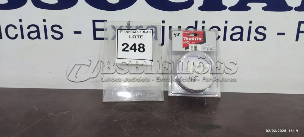 LOTE 248 - 01 SERRA COPO DE 102MM. (NO ESTADO) ATENÇÃO! FAZER A VISITAÇÃO ANTES DE ARREMATAR, NÃO SABEMOS SE FUNCIONA, LEILÃO NÃO TEM GARANTIA E NEM DEVOLUÇÃO, SUJEITO A POSSÍVEIS AVARIAS VISÍVEIS/OCULTAS E/OU AUSÊNCIA DE COMPONENTES.