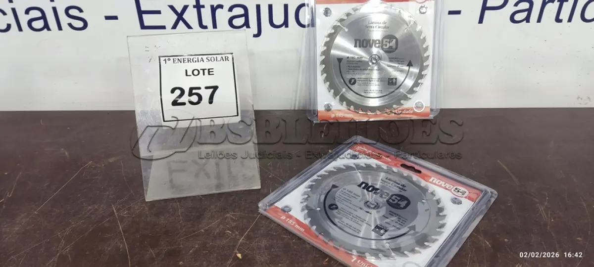 LOTE 257 - 02 LÂMINAS DE SERRA CIRCULAR PARA MADEIRA MARCA NOVE54(NOVO). (NO ESTADO) ATENÇÃO! FAZER A VISITAÇÃO ANTES DE ARREMATAR, NÃO SABEMOS SE FUNCIONA, LEILÃO NÃO TEM GARANTIA E NEM DEVOL UÇÃO, SUJEITO A POSSÍVEIS AVARIAS VISÍVEIS/OCULTAS E/OU AUSÊNCIA DE COMPONENTES.