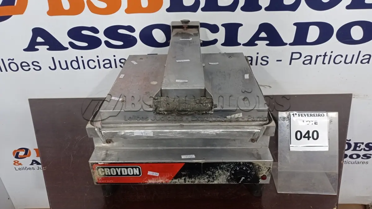 LOTE 040 - 01 CHAPA ELÉTRICA MARCA CROYDON. (NO ESTADO) ATENÇÃO! FAZER A VISITAÇÃO ANTES DE ARREMATAR, NÃO SABEMOS SE FUNCIONA, LEILÃO NÃO TEM GARANTIA E NEM DEVOLUÇÃO, SUJEITO A POSSÍVEIS AVARIAS VISÍVEIS/OCULTAS E/OU AUSÊNCIA DE COMPONENTES.