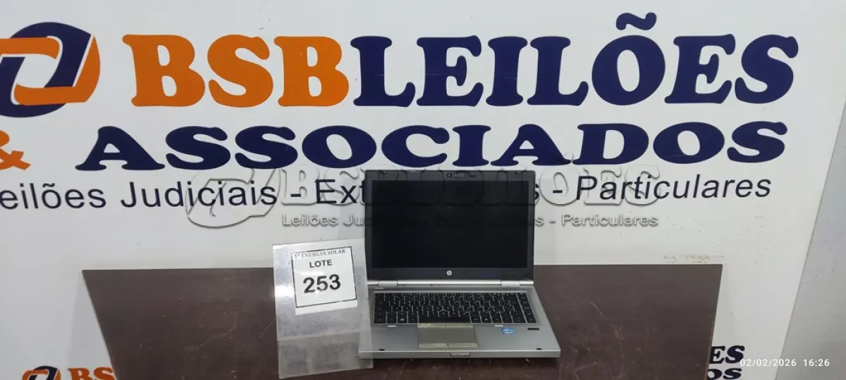 LOTE 253 - 01 NOTEBOOK HP COREI7 SSD 240GB 16GB DE MEMÓRIA SEM FONTE. (NO ESTADO) ATENÇÃO! FAZER A VISITAÇÃO ANTES DE ARREMATAR, NÃO SABEMOS SE FUNCIONA, LEILÃO NÃO TEM GARANTIA E NEM DEVOLUÇÃO, SUJEITO A POSSÍVEIS AVARIAS VISÍVEIS/OCULTAS E/OU AUSÊNCIA DE COMPONENTES.