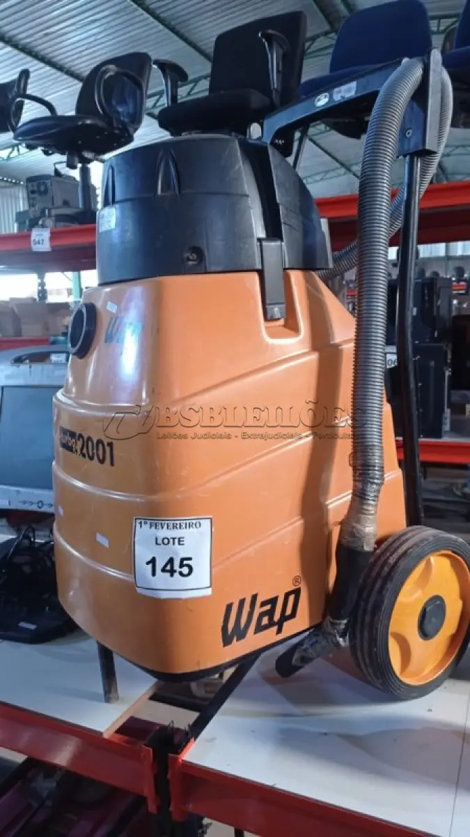 LOTE 145 - 01 ASPIRADOR DE PÓ E ÁGUA PROFISSIONAL MODELO TURBO 2001 MARCA WAP. (NO ESTADO) ATENÇÃO! FAZER A VISITAÇÃO ANTES DE ARREMATAR, NÃO SABEMOS SE FUNCIONA, LEILÃO NÃO TEM GARANTIA E NEM DEVOLUÇÃO, SUJEITO A POSSÍVEIS AVARIAS VISÍVEIS/OCULTAS E/OU AUSÊNCIA DE COMPONENTES.