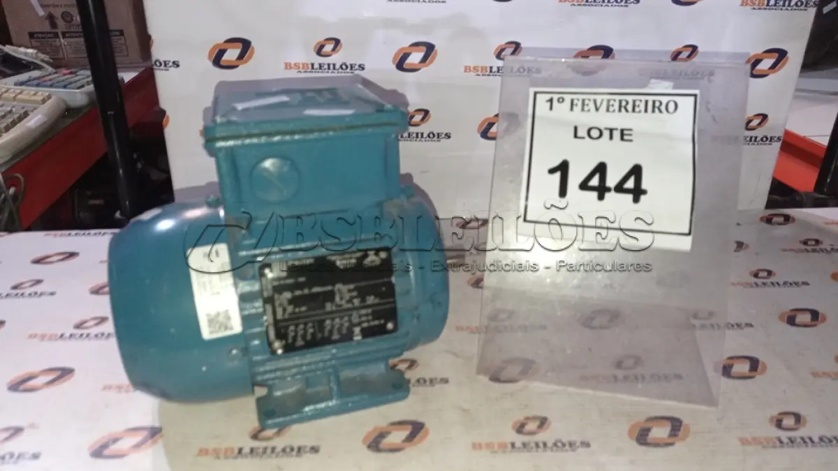 LOTE 144 - 01 MOTOR ELÉTRICO W22 MARCA WEG. (NO ESTADO) ATENÇÃO! FAZER A VISITAÇÃO ANTES DE ARREMATAR, NÃO SABEMOS SE FUNCIONA, LEILÃO NÃO TEM GARANTIA E NEM DEVOLUÇÃO, SUJEITO A POSSÍVEIS AVARIAS VISÍVEIS/OCULTAS E/OU AUSÊNCIA DE COMPONENTES.