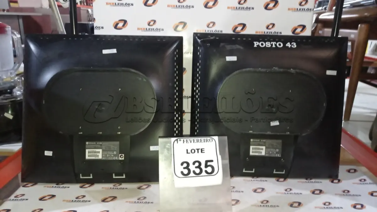 LOTE 335 - 02 MONITORES MARCA NEOVO. (NO ESTADO) ATENÇÃO! FAZER A VISITAÇÃO ANTES DE ARREMATAR, NÃO SABEMOS SE FUNCIONA, LEILÃO NÃO TEM GARANTIA E NEM DEVOLUÇÃO, SUJEITO A POSSÍVEIS AVARIAS VISÍVEIS/OCULTAS E/OU AUSÊNCIA DE COMPONENTES.