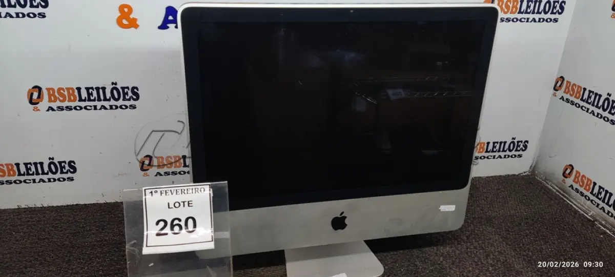 LOTE 260 - 01 IMAC APPLE. (NO ESTADO) ATENÇÃO! FAZER A VISITAÇÃO ANTES DE ARREMATAR, NÃO SABEMOS SE FUNCIONA, LEILÃO NÃO TEM GARANTIA E NEM DEVOLUÇÃO, SUJEITO A POSSÍVEIS AVARIAS VISÍVEIS/OCULTAS E/OU AUSÊNCIA DE COMPONENTES.