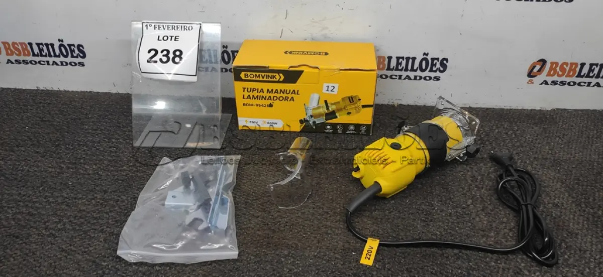 LOTE 238 - 01 TUPIA MAUAL LAMINADORA 600W 220V (PRODUTO NOVO). (NO ESTADO) ATENÇÃO! FAZER A VISITAÇÃO ANTES DE ARREMATAR, NÃO SABEMOS SE FUNCIONA, LEILÃO NÃO TEM GARANTIA E NEM DEVOLUÇÃO, SUJEITO A POSSÍVEIS AVARIAS VISÍVEIS/OCULTAS E/OU AUSÊNCIA DE COMPONENTES.