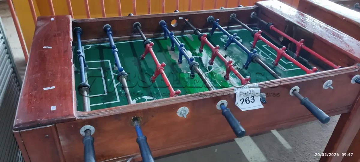 LOTE 263 - 01 MESA DE PEBOLIM. (NO ESTADO) ATENÇÃO! FAZER A VISITAÇÃO ANTES DE ARREMATAR, NÃO SABEMOS SE FUNCIONA, LEILÃO NÃO TEM GARANTIA E NEM DEVOLUÇÃO, SUJEITO A POSSÍVEIS AVARIAS VISÍVEIS/OCULTAS E/OU AUSÊNCIA DE COMPONENTES.