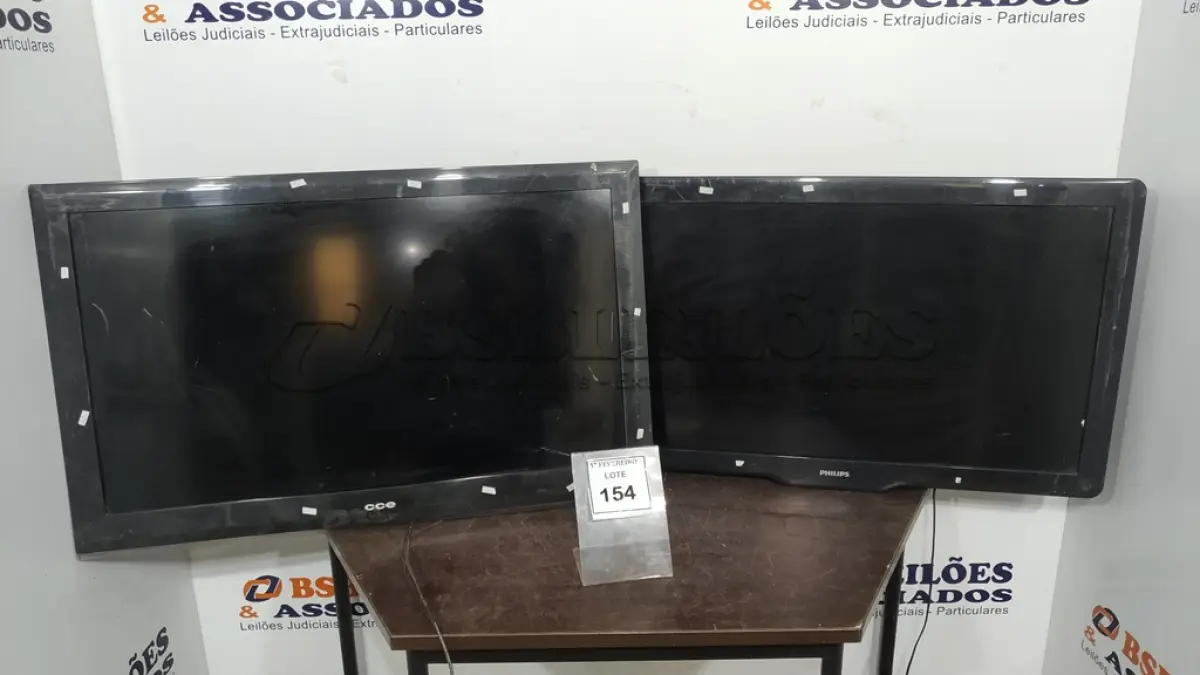 LOTE 154 - 01 TV LCD 42’’ MARCA CCE E 01 TV LCD 40’’ MARCA PHILIPS. (NO ESTADO) ATENÇÃO! FAZER A VISITAÇÃO ANTES DE ARREMATAR, NÃO SABEMOS SE FUNCIONA, LEILÃO NÃO TEM GARANTIA E NEM DEVOLUÇÃO, SUJEITO A POSSÍVEIS AVARIAS VISÍVEIS/OCULTAS E/OU AUSÊNCIA DE COMPONENTES.