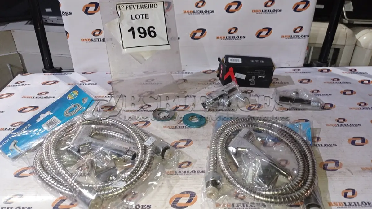 LOTE 196 - 02 DUCHAS HIGIÊNICAS. (NO ESTADO) ATENÇÃO! FAZER A VISITAÇÃO ANTES DE ARREMATAR, NÃO SABEMOS SE FUNCIONA, LEILÃO NÃO TEM GARANTIA E NEM DEVOLUÇÃO, SUJEITO A POSSÍVEIS AVARIAS VISÍVEIS/OCULTAS E/OU AUSÊNCIA DE COMPONENTES.