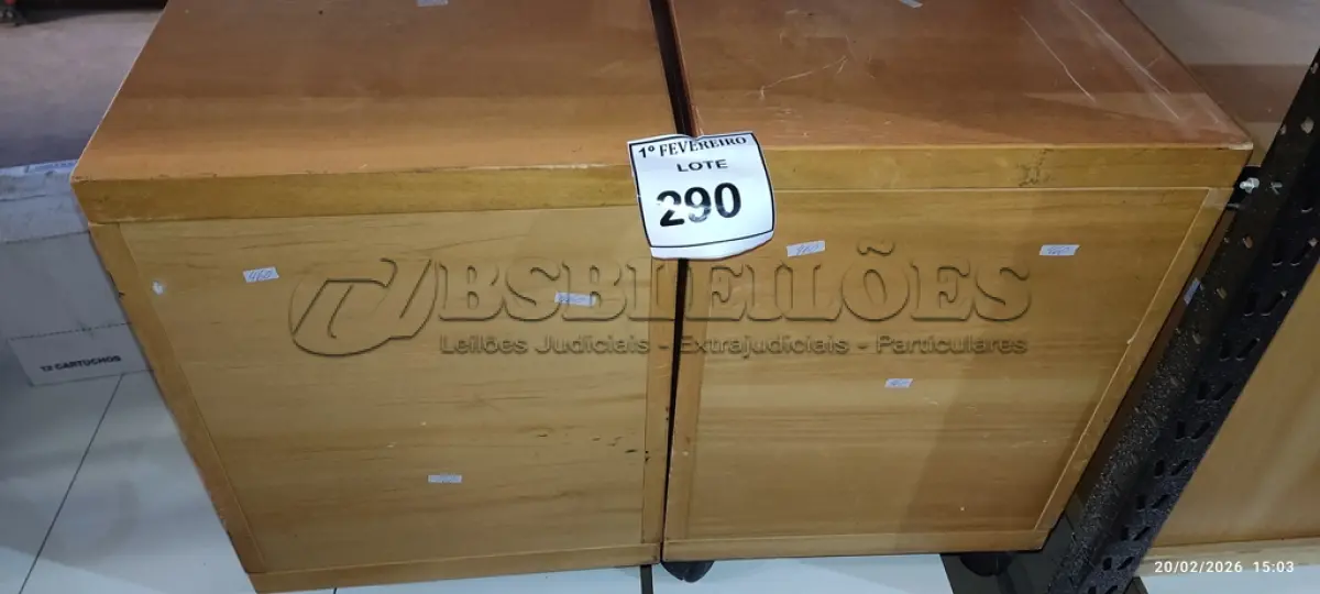 LOTE 290 - 02 GAVETEIROS DE MADEIRA COM 03 GAVETAS CADA. (NO ESTADO) ATENÇÃO! FAZER A VISITAÇÃO ANTES DE ARREMATAR, NÃO SABEMOS SE FUNCIONA, LEILÃO NÃO TEM GARANTIA E NEM DEVOLUÇÃO, SUJEITO A POSSÍVEIS AVARIAS VISÍVEIS/OCULTAS E/OU AUSÊNCIA DE COMPONENTES.