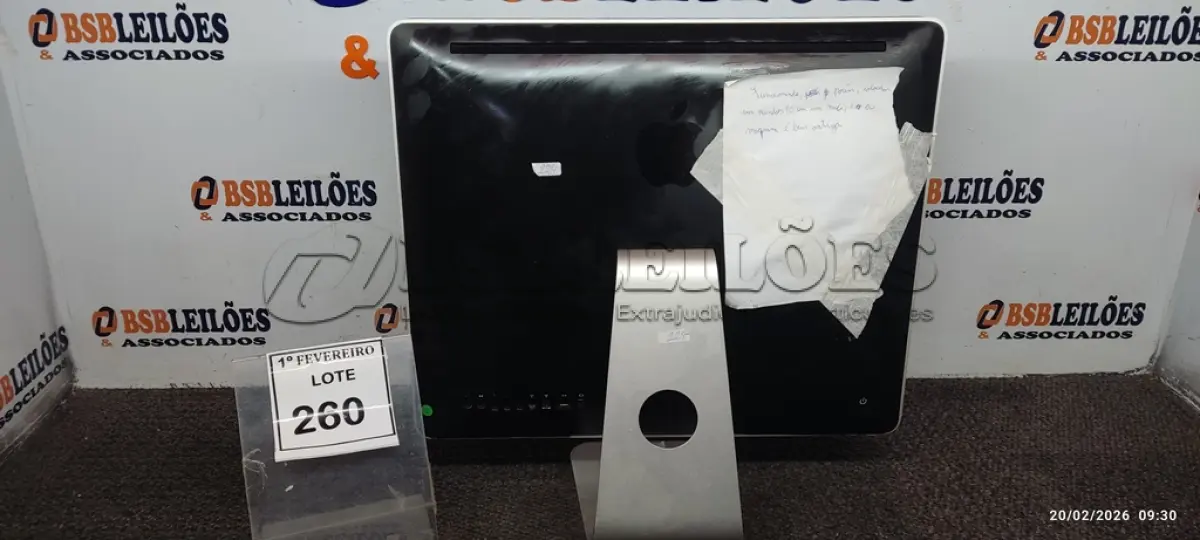 LOTE 260 - 01 IMAC APPLE. (NO ESTADO) ATENÇÃO! FAZER A VISITAÇÃO ANTES DE ARREMATAR, NÃO SABEMOS SE FUNCIONA, LEILÃO NÃO TEM GARANTIA E NEM DEVOLUÇÃO, SUJEITO A POSSÍVEIS AVARIAS VISÍVEIS/OCULTAS E/OU AUSÊNCIA DE COMPONENTES.