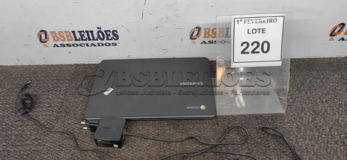 LOTE 220 - 01 NOTEBOOK 16GB MEMÓRIA 2GB LINHA CONNECT MARCA SAMSUNG COM FONTE. (NO ESTADO) ATENÇÃO! TELA DE 11.6’’ FAZER A VISITAÇÃO ANTES DE ARREMATAR, NÃO SABEMOS SE FUNCIONA, LEILÃO NÃO TEM GARANTIA E NEM DEVOLUÇÃO, SUJEITO A POSSÍVEIS AVARIAS VISÍVEIS/OCULTAS E/OU AUSÊNCIA DE COMPONENTES.