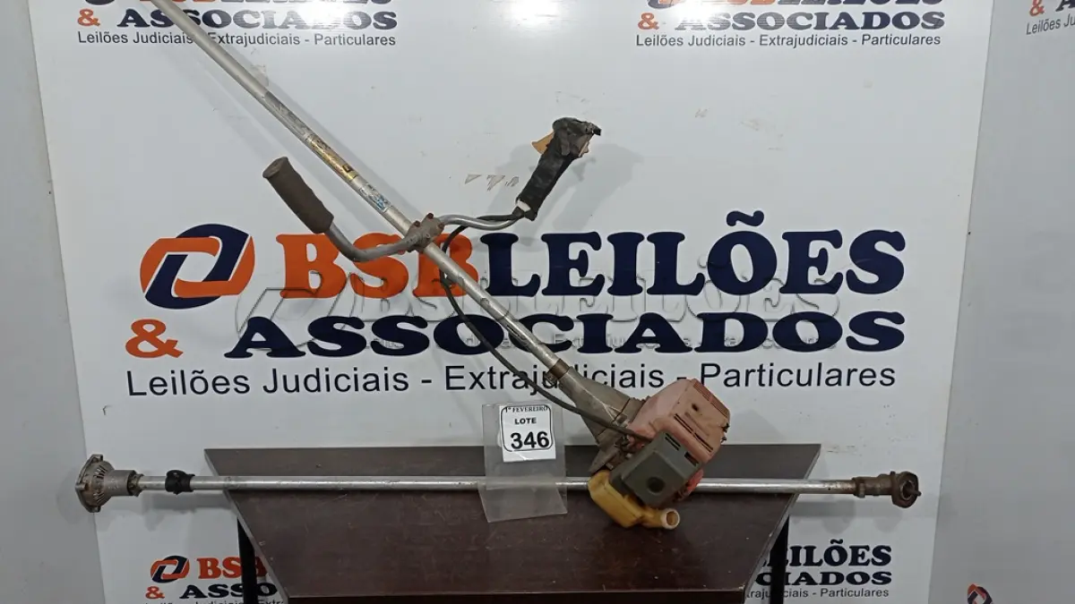 LOTE 346 - 01 ROÇADEIRA A GASOLINA INCOMPLETA E 01 TUDO DE TRANSMISSÃO PARA ROÇADEIRA. (NO ESTADO) ATENÇÃO! FAZER A VISITAÇÃO ANTES DE ARREMATAR, NÃO SABEMOS SE FUNCIONA, LEILÃO NÃO TEM GARANTIA E NEM DEVOLUÇÃO, SUJEITO A POSSÍVEIS AVARIAS VISÍVEIS/OCULTAS E/OU AUSÊNCIA DE COMPONENTES.