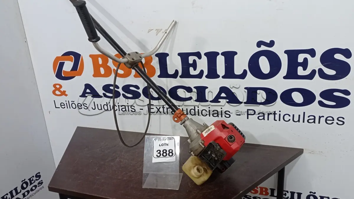 LOTE 388 - 01 ROÇADEIRA A GASOLINA INCOMPLETA. (NO ESTADO) ATENÇÃO! FAZER A VISITAÇÃO ANTES DE ARREMATAR, NÃO SABEMOS SE FUNCIONA, LEILÃO NÃO TEM GARANTIA E NEM DEVOLUÇÃO, SUJEITO A POSSÍVEIS AVARIAS VISÍVEIS/OCULTAS E/OU AUSÊNCIA DE COMPONENTES.