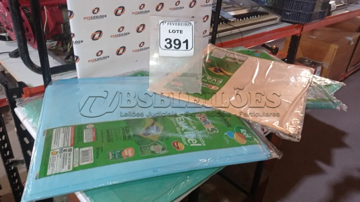 LOTE 391 - 05 PACOTES DE FOLHA DE BORRACHA. (NO ESTADO) ATENÇÃO! FAZER A VISITAÇÃO ANTES DE ARREMATAR, NÃO SABEMOS SE FUNCIONA, LEILÃO NÃO TEM GARANTIA E NEM DEVOLUÇÃO, SUJEITO A POSSÍVEIS AVARIAS VISÍVEIS/OCULTAS E/OU AUSÊNCIA DE COMPONENTES.