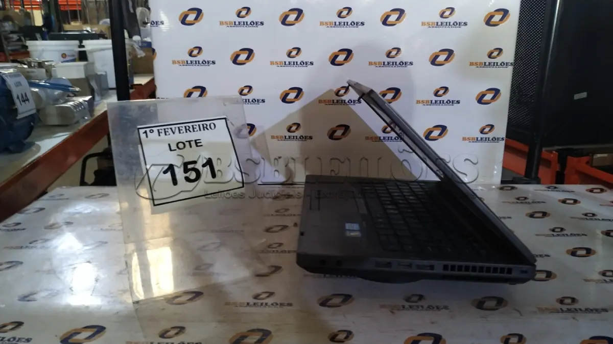 LOTE 151 - 01 NOTEBOOK MARCA HP. (NO ESTADO) ATENÇÃO! FAZER A VISITAÇÃO ANTES DE ARREMATAR, NÃO SABEMOS SE FUNCIONA, LEILÃO NÃO TEM GARANTIA E NEM DEVOLUÇÃO, SUJEITO A POSSÍVEIS AVARIAS VISÍVEIS/OCULTAS E/OU AUSÊNCIA DE COMPONENTES.