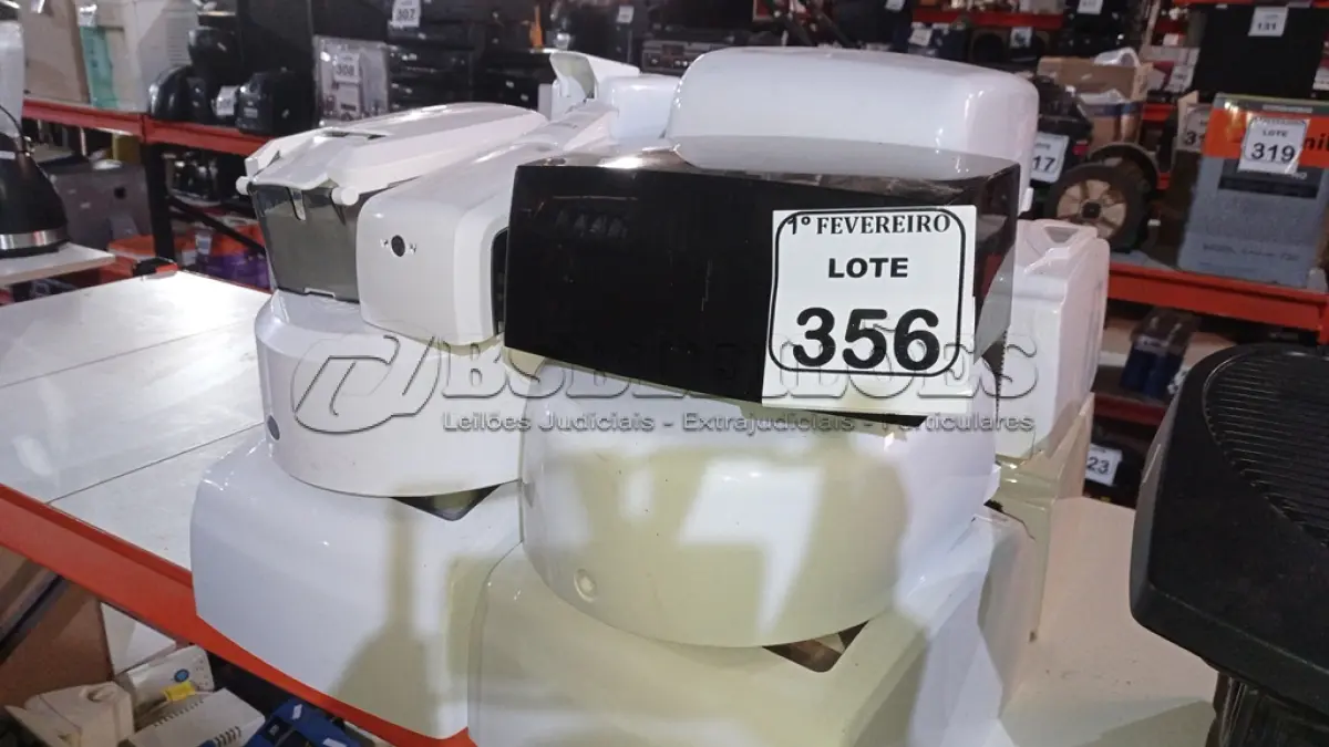 LOTE 356 - 13 DISPENSES. (NO ESTADO) ATENÇÃO! FAZER A VISITAÇÃO ANTES DE ARREMATAR, NÃO SABEMOS SE FUNCIONA, LEILÃO NÃO TEM GARANTIA E NEM DEVOLUÇÃO, SUJEITO A POSSÍVEIS AVARIAS VISÍVEIS/OCULTAS E/OU AUSÊNCIA DE COMPONENTES.