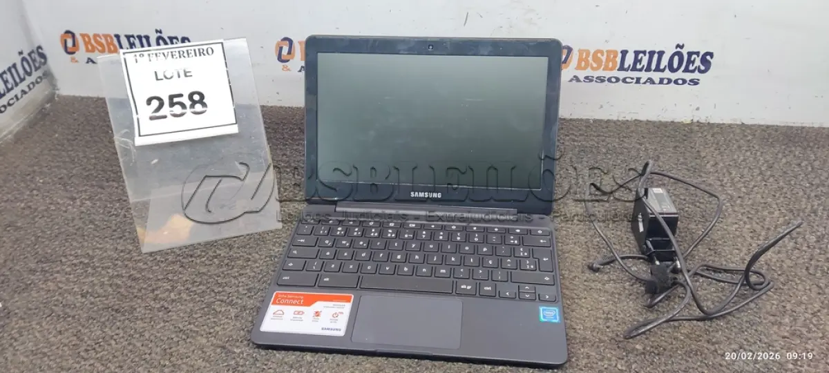 LOTE 258 - 01 NOTEBOOK 16GB MEMÓRIA 2GB LINHA CONNECT MARCA SAMSUNG COM FONTE. (NO ESTADO) ATENÇÃO! TELA DE 11.6’’ FAZER A VISITAÇÃO ANTES DE ARREMATAR, NÃO SABEMOS SE FUNCIONA, LEILÃO NÃO TEM GARANTIA E NEM DEVOLUÇÃO, SUJEITO A POSSÍVEIS AVARIAS VISÍVEIS/OCULTAS E/OU AUSÊNCIA DE COMPONENTES.