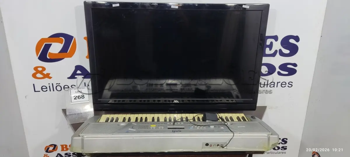 LOTE 268 - 01 TV LCD 42’’ MARCA AOC E 01 TECLADO MUSICAL MODELO WRK-2173 MARCA WOLF. (NO ESTADO) ATENÇÃO! FAZER A VISITAÇÃO ANTES DE ARREMATAR, NÃO SABEMOS SE FUNCIONA, LEILÃO NÃO TEM GARANTIA E NEM DEVOLUÇÃO, SUJEITO A POSSÍVEIS AVARIAS VISÍVEIS/OCULTAS E/OU AUSÊNCIA DE COMPONENTES.