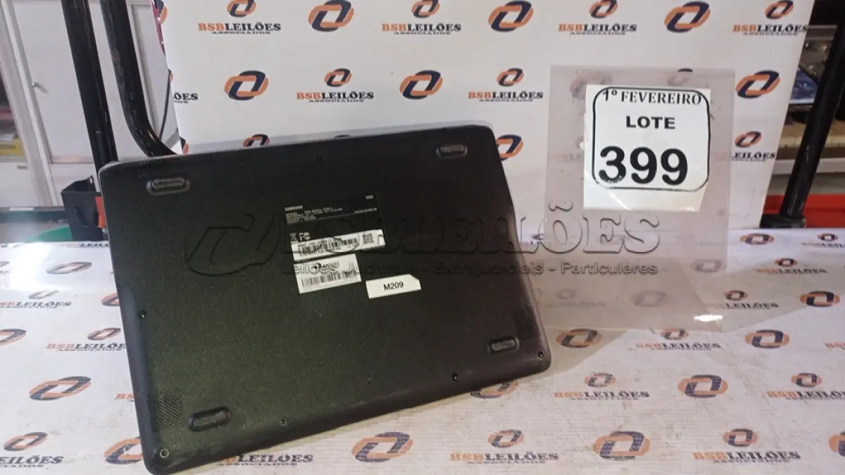 LOTE 399 - 01 NOTEBOOK 16GB MEMÓRIA 2GB LINHA CONNECT MARCA SAMSUNG SEM FONTE. (NO ESTADO) ATENÇÃO! FAZER A VISITAÇÃO ANTES DE ARREMATAR, NÃO SABEMOS SE FUNCIONA, LEILÃO NÃO TEM GARANTIA E NEM DEVOLUÇÃO, SUJEITO A POSSÍVEIS AVARIAS VISÍVEIS/OCULTAS E/OU AUSÊNCIA DE COMPONENTES.