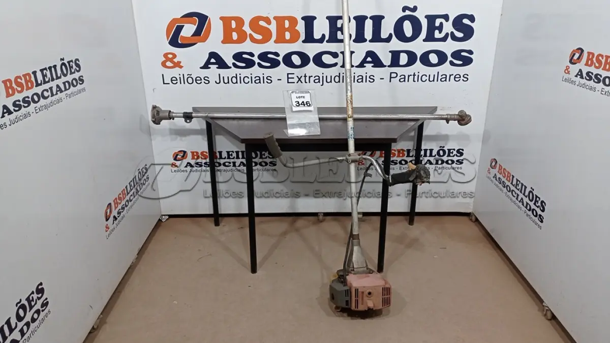 LOTE 346 - 01 ROÇADEIRA A GASOLINA INCOMPLETA E 01 TUDO DE TRANSMISSÃO PARA ROÇADEIRA. (NO ESTADO) ATENÇÃO! FAZER A VISITAÇÃO ANTES DE ARREMATAR, NÃO SABEMOS SE FUNCIONA, LEILÃO NÃO TEM GARANTIA E NEM DEVOLUÇÃO, SUJEITO A POSSÍVEIS AVARIAS VISÍVEIS/OCULTAS E/OU AUSÊNCIA DE COMPONENTES.