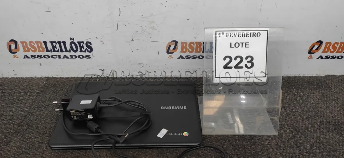 LOTE 223 - 01 NOTEBOOK 16GB MEMÓRIA 2GB LINHA CONNECT MARCA SAMSUNG COM FONTE. (NO ESTADO) ATENÇÃO! TELA DE 11.6’’ FAZER A VISITAÇÃO ANTES DE ARREMATAR, NÃO SABEMOS SE FUNCIONA, LEILÃO NÃO TEM GARANTIA E NEM DEVOLUÇÃO, SUJEITO A POSSÍVEIS AVARIAS VISÍVEIS/OCULTAS E/OU AUSÊNCIA DE COMPONENTES.