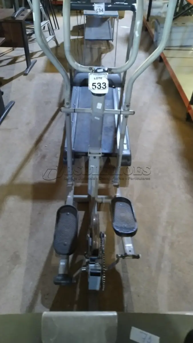LOTE 533 - 01 ELÍPTICO ERGOMÉTRICO. (NO ESTADO) ATENÇÃO! FAZER A VISITAÇÃO ANTES DE ARREMATAR, NÃO SABEMOS SE FUNCIONA, LEILÃO NÃO TEM GARANTIA E NEM DEVOLUÇÃO, SUJEITO A POSSÍVEIS AVARIAS VISÍVEIS/OCULTAS E/OU AUSÊNCIA DE COMPONENTES.