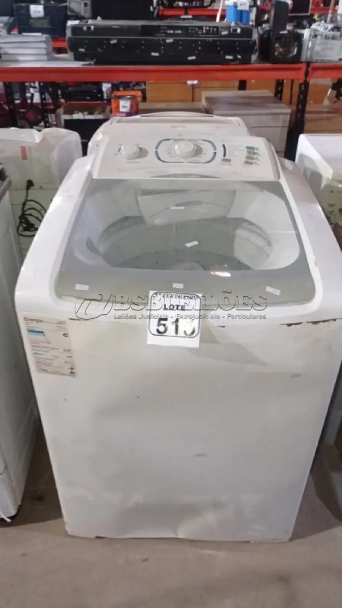 LOTE 515 - 01 MÁQUINA DE LAVAR 12KG 220V MARCA ELECTROLUX. (NO ESTADO) ATENÇÃO! FAZER A VISITAÇÃO ANTES DE ARREMATAR, NÃO SABEMOS SE FUNCIONA, LEILÃO NÃO TEM GARANTIA E NEM DEVOLUÇÃO, SUJEITO A POSSÍVEIS AVARIAS VISÍVEIS/OCULTAS E/OU AUSÊNCIA DE COMPONENTES.