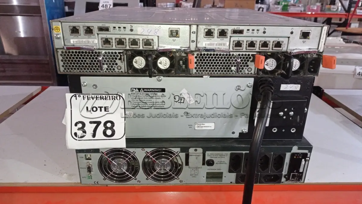 LOTE 378 - 01 SERVIDOR DE GAVETA, 01 GABINETE PARA NOBREAK DE SERVIDOR E 01 NOBREAK PARA RETIRADA DE PEÇAS. (NO ESTADO) ATENÇÃO! FAZER A VISITAÇÃO ANTES DE ARREMATAR, NÃO SABEMOS SE FUNCIONA, LEILÃO NÃO TEM GARANTIA E NEM DEVOLUÇÃO, SUJEITO A POSSÍVEIS AVARIAS VISÍVEIS/OCULTAS E/OU AUSÊNCIA DE COMPONENTES.