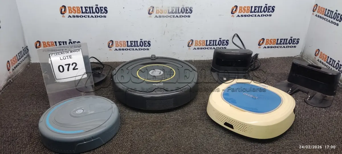 LOTE 072 - 03 ASPIRADORES ROBÔ DE MARCAS E MODELOS DIVERSOS. (NO ESTADO) ATENÇÃO! FAZER A VISITAÇÃO ANTES DE ARREMATAR, NÃO SABEMOS SE FUNCIONA, LEILÃO NÃO TEM GARANTIA E NEM DEVOLUÇÃO, SUJEITO A POSSÍVEIS AVARIAS VISÍVEIS/OCULTAS E/OU AUSÊNCIA DE COMPONENTES.