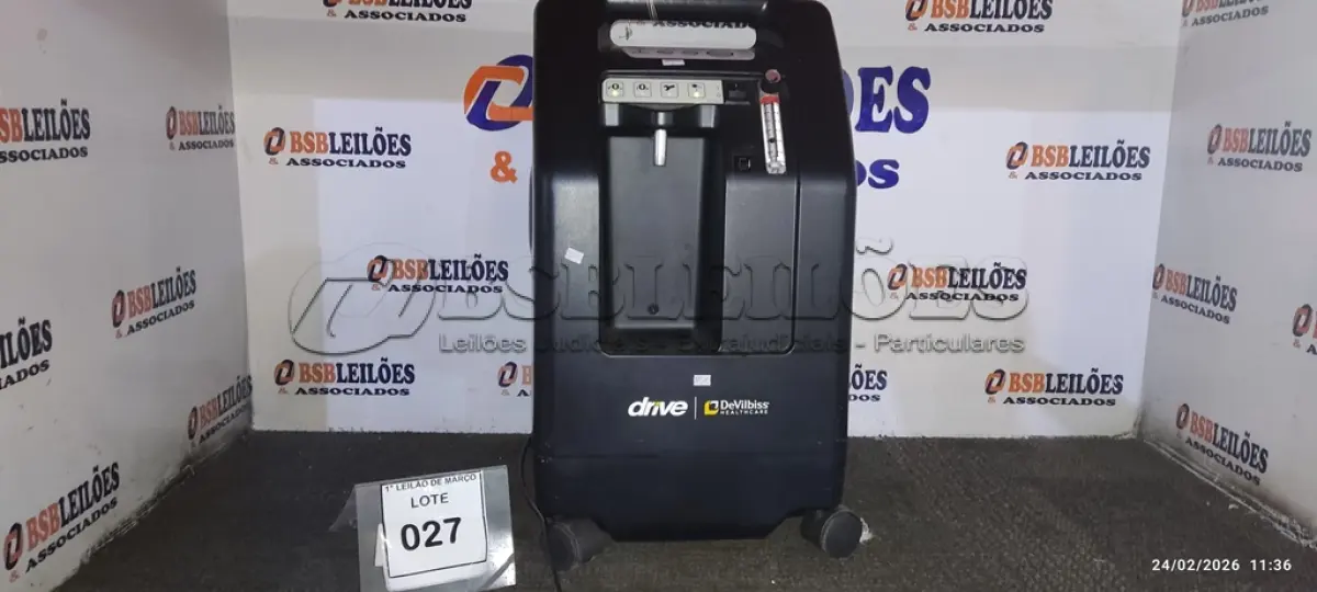 LOTE 027 - 01 CONCENTRADOR DE OXIGÊNIO MODELO 525PS MARCA DRIVE DEVILBISS HEALTHCARE. (NO ESTADO) ATENÇÃO! FAZER A VISITAÇÃO ANTES DE ARREMATAR, NÃO SABEMOS SE FUNCIONA, LEILÃO NÃO TEM GARANTIA E NEM DEVOLUÇÃO, SUJEITO A POSSÍVEIS AVARIAS VISÍVEIS/OCULTAS E/OU AUSÊNCIA DE COMPONENTES.