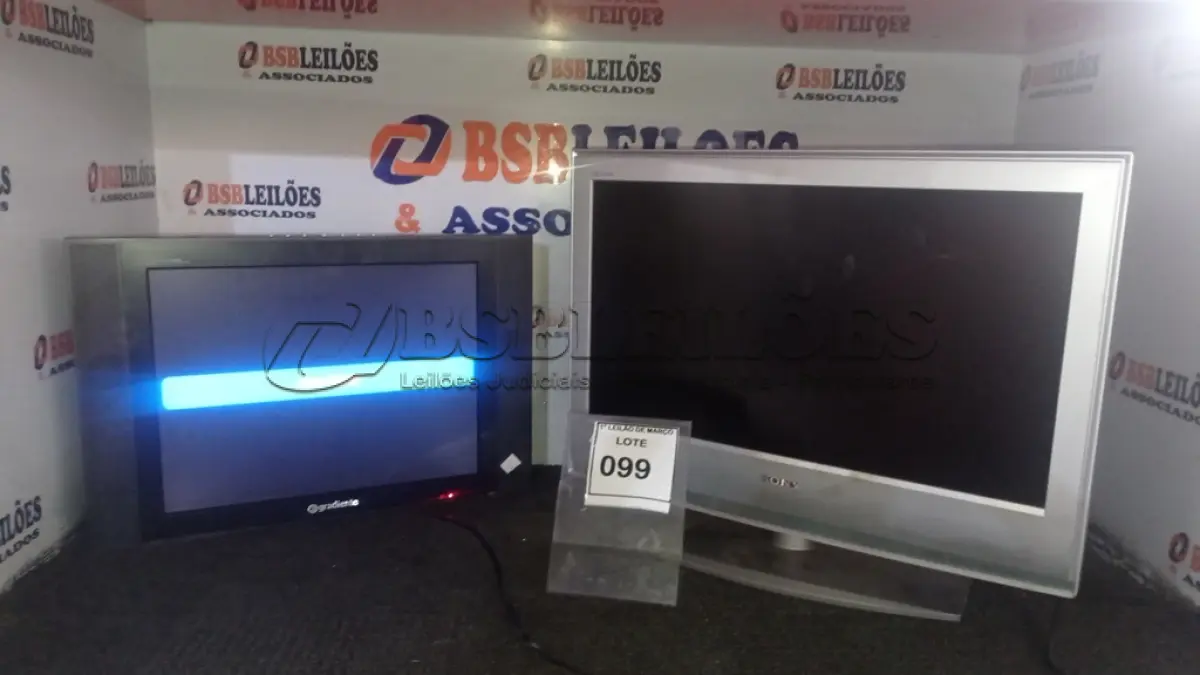 LOTE 099 - 01 TV LCD 26’’ MARCA SONY E 01  LCD 20’’ MARCA GRADIENTE. (NO ESTADO) ATENÇÃO! FAZER A VISITAÇÃO ANTES DE ARREMATAR, NÃO SABEMOS SE FUNCIONA, LEILÃO NÃO TEM GARANTIA E NEM DEVOLUÇÃO, SUJEITO A POSSÍVEIS AVARIAS VISÍVEIS/OCULTAS E/OU AUSÊNCIA DE COMPONENTES.