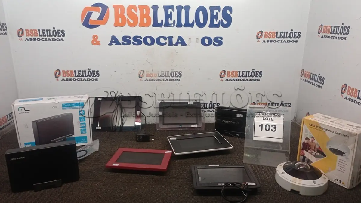 LOTE 103 - 04 PORTA-RETRATOS DIGITAL, 01 CÂMERA PANORÂMICA MARCA AXIS, 01CASE EXTERNO PARA DISCO RÍGIDO, 01 CASE PARA HD EXTERNO MARCA MULTILASER E 01 MONITOR COLORIDO PORTATIL DE 7’’ MARCA TFT. (NO ESTADO) ATENÇÃO! FAZER A VISITAÇÃO ANTES DE ARREMATAR, NÃO SABEMOS SE FUNCIONA, LEILÃO NÃO TEM GARANTIA E NEM DEVOLUÇÃO, SUJEITO A POSSÍVEIS AVARIAS VISÍVEIS/OCULTAS E/OU AUSÊNCIA DE COMPONENTES.
